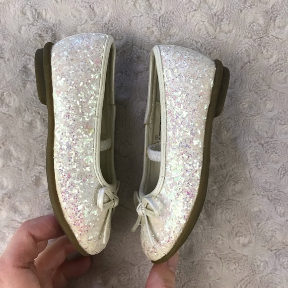 Circo Shoes Circo Glitter Flats Cream Bow Sparkle Size 5 Circo Shoes Circo Glitter Flats Cream Bow Sparkle Size 5